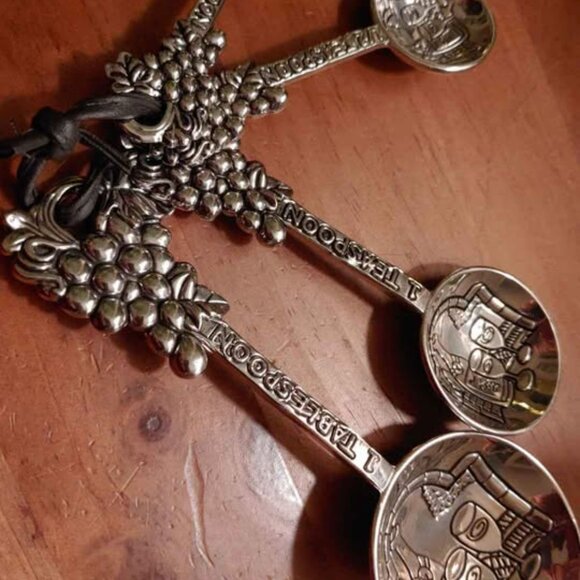 Stunning Measuring Spoons Wine & Grapes Design Very Decorative - Picture 7 of 7